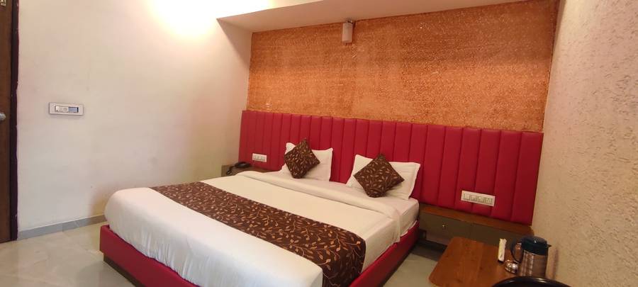 hotel avadh palace
