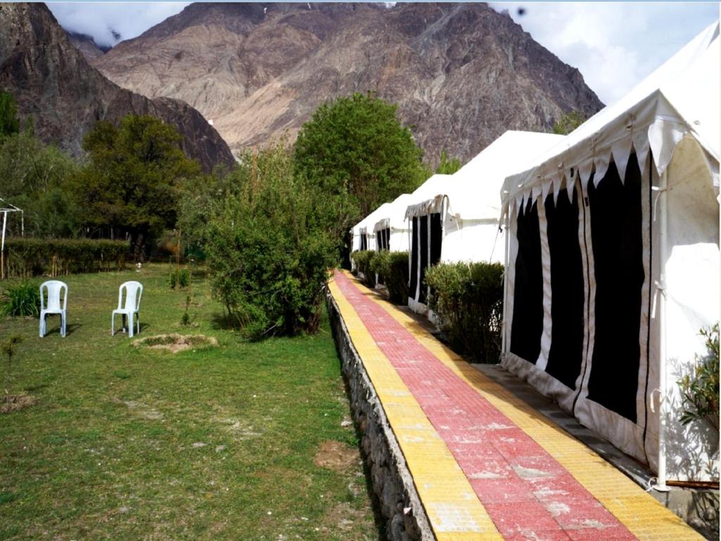 Ladakh Summer Camp-Nubra,Hunder,3 star