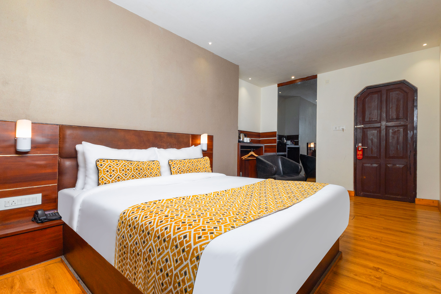 sumitel vista 800m from mall road