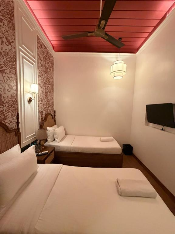 gulf hotel colaba