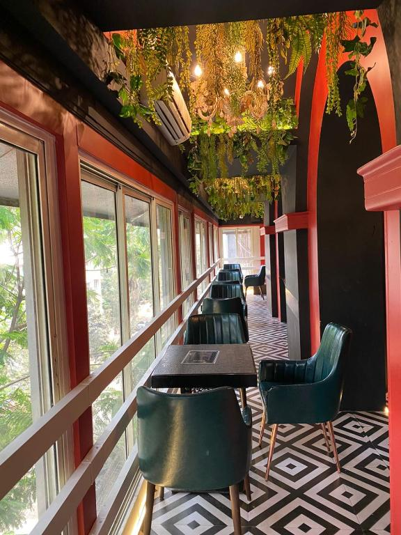 Gulf Hotel Colaba,Colaba,3 star