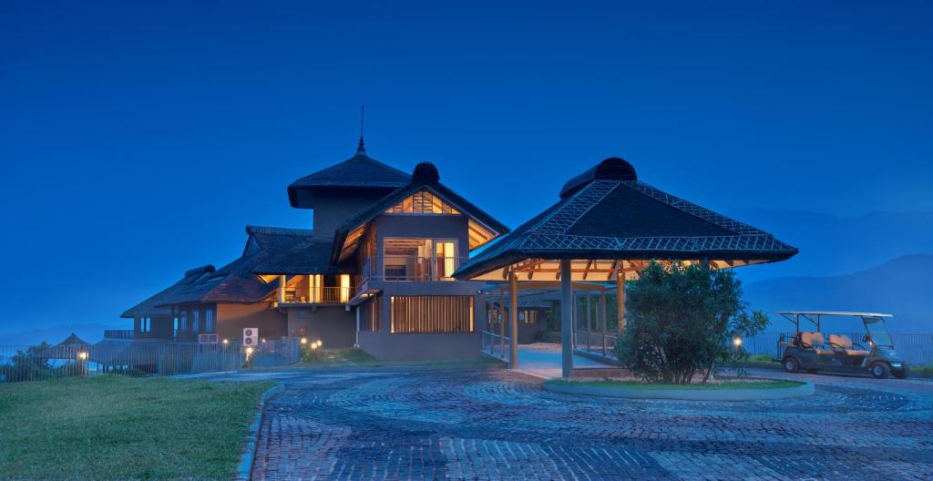 Mountain Shadows Resorts,Padinjarathara,5 star