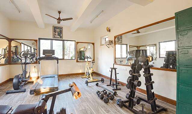 fabhotel prime tanjo highland with pool candolim beach 700m from candolim beach