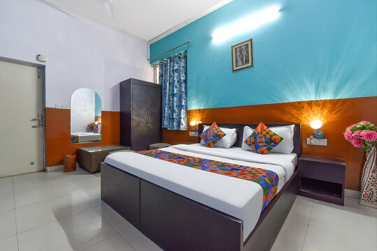 fabhotel green vista malviya nagar