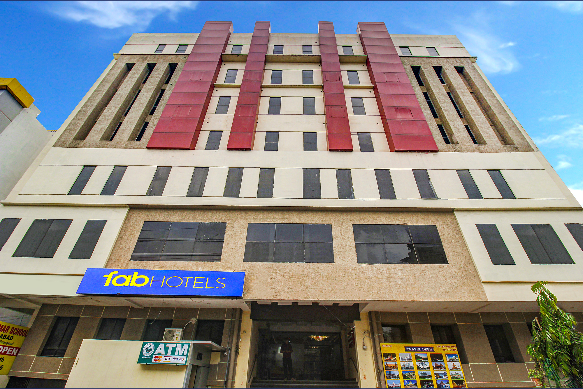 Fabhotel L Grand,Flat No 208, 9-4-151/22, Prathibha Apartments, Sebastian Road, Secunderabad Railway Station Area, Secunderabad,3 star