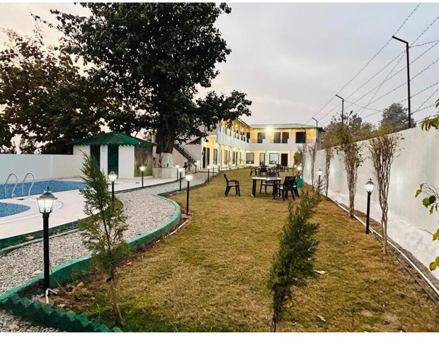 the jungle castle resort