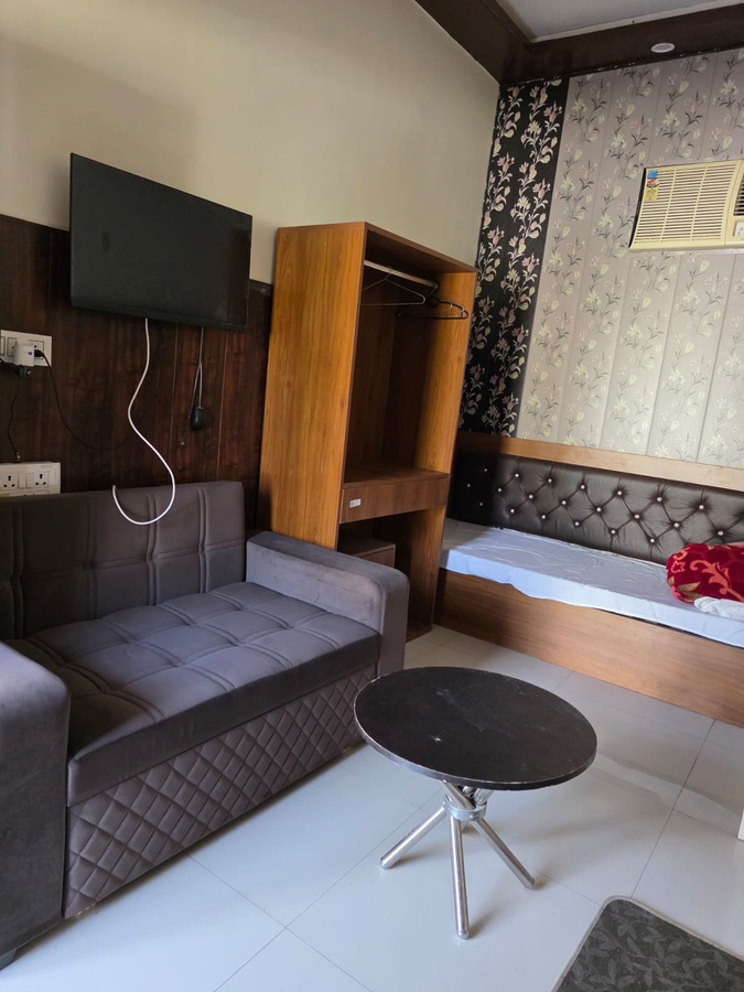 the jungle castle resort