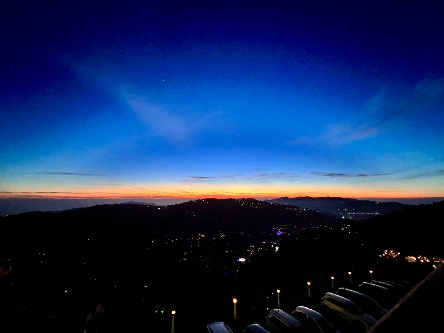 hotel barog heights