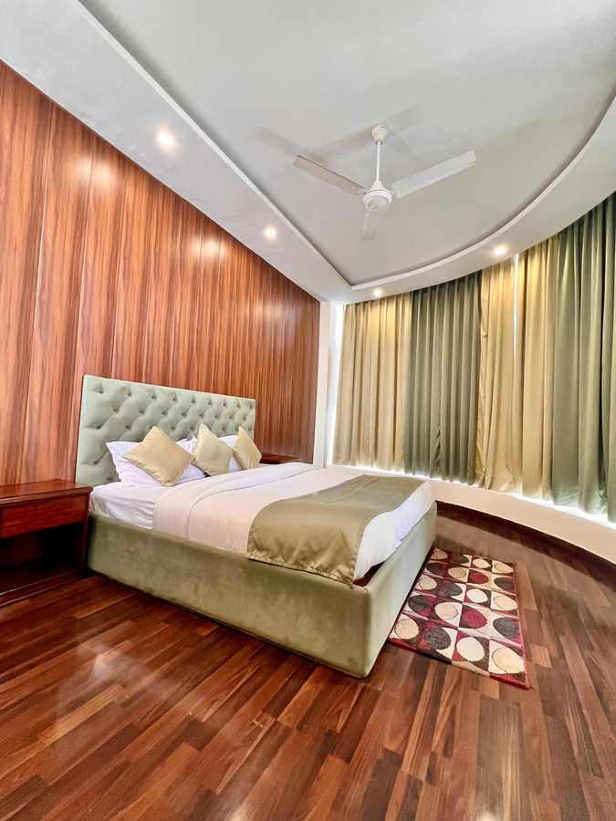 hotel barog heights