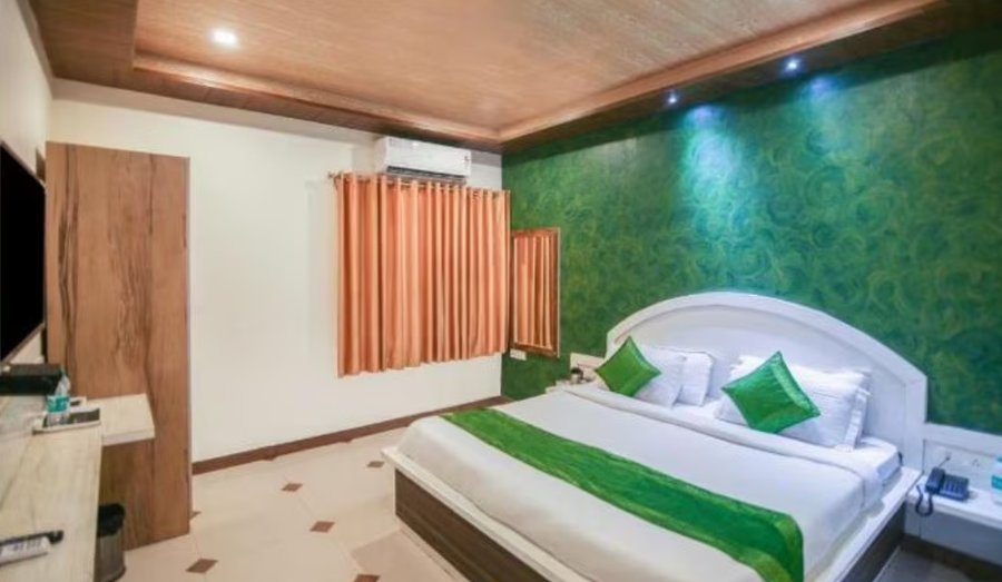 hotel yashogopal resortico