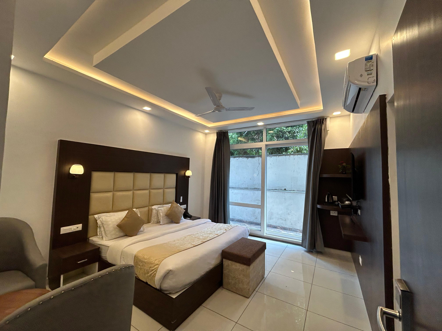 mountain midst rooms with balcony