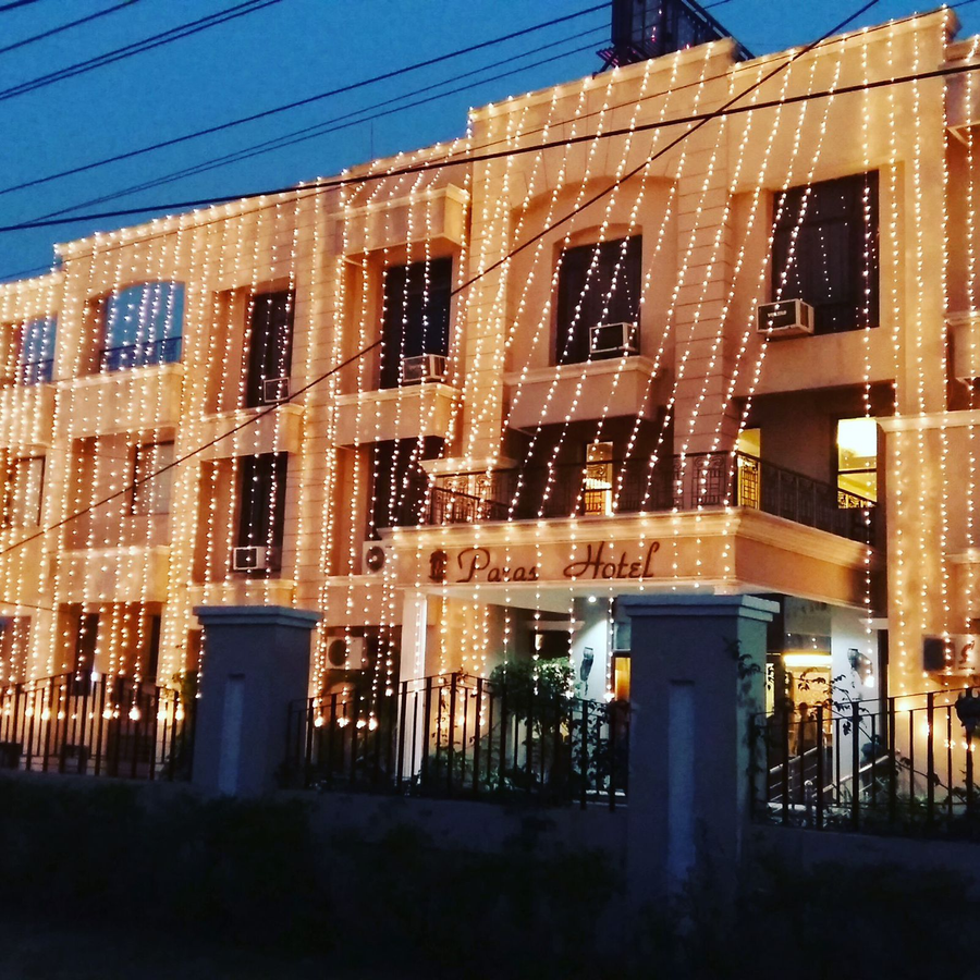 hotel paras derabassi