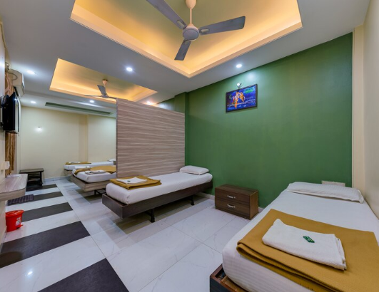 Hotel Radhakrishna, Near Kolhapur Train Station, Kolhapur ,3 star