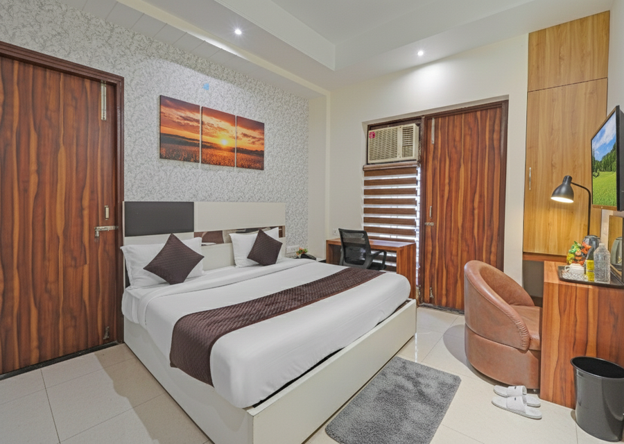 hotel church house rohini near metro specious rooms friendly staff most preferred hotel in rohini