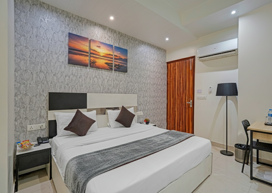 hotel church house rohini near metro specious rooms friendly staff most preferred hotel in rohini