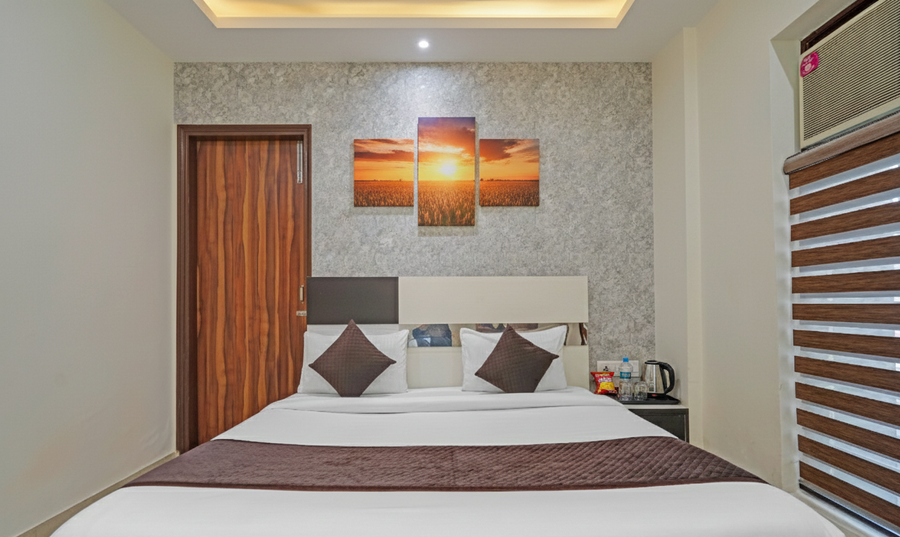 hotel church house rohini near metro specious rooms friendly staff most preferred hotel in rohini