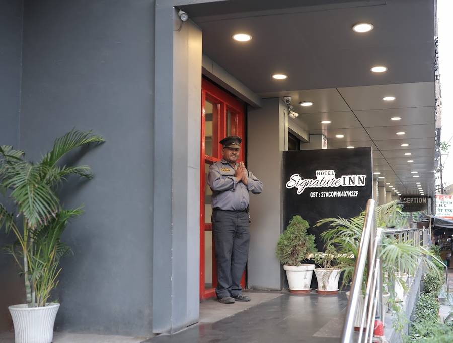 Hotel Signature Inn, Central Avenue,3 star