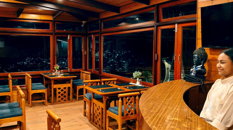 Hotel Norling Retreat,Gandhi Road,3 star