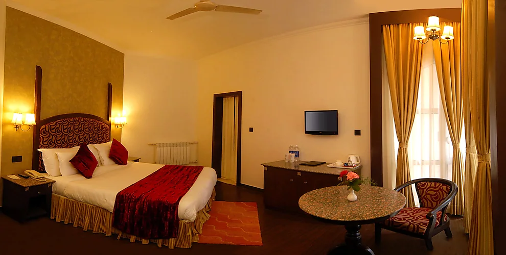 hotel arif castles