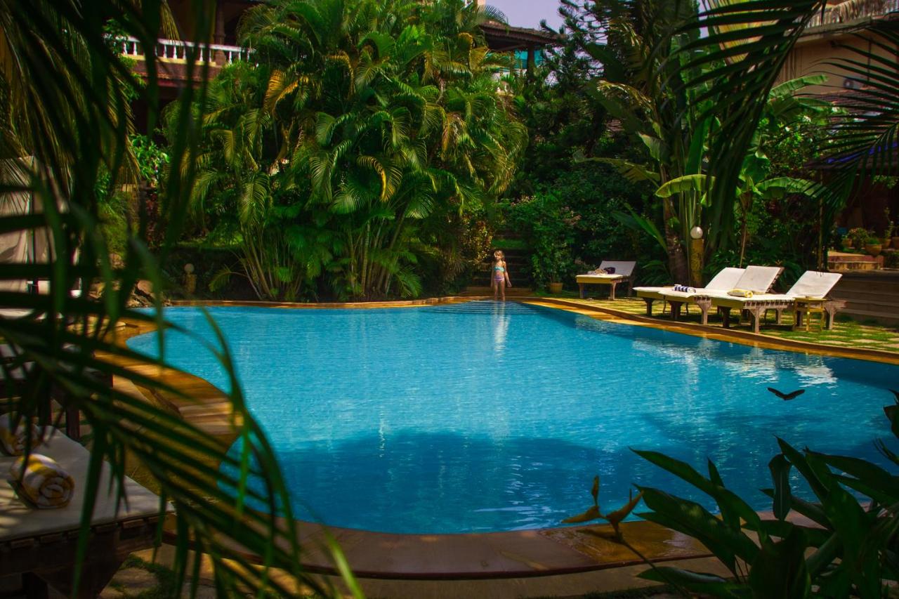 Papa Jolly Eco Resort,Morjim,3 star
