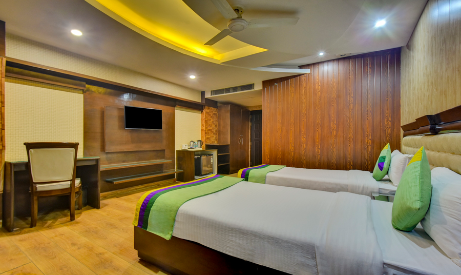 Treebo Elysee, Patel Nagar,1, 4, Saharanpur Rd, Near Mata Wala Bagh, Patel Nagar, Dehradun, Uttarakhand, Patel Nagar, Dehradun, Uttarakhand 248001,3 star