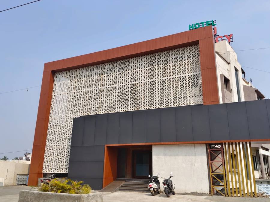 Hotel Raj Regency,Midc,2 star