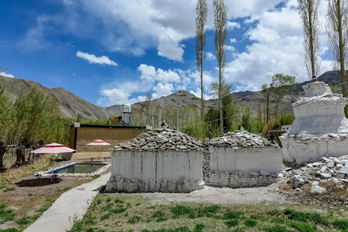 chomal cottages