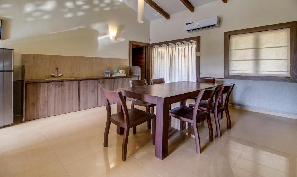 golden landmark green valley beach resort