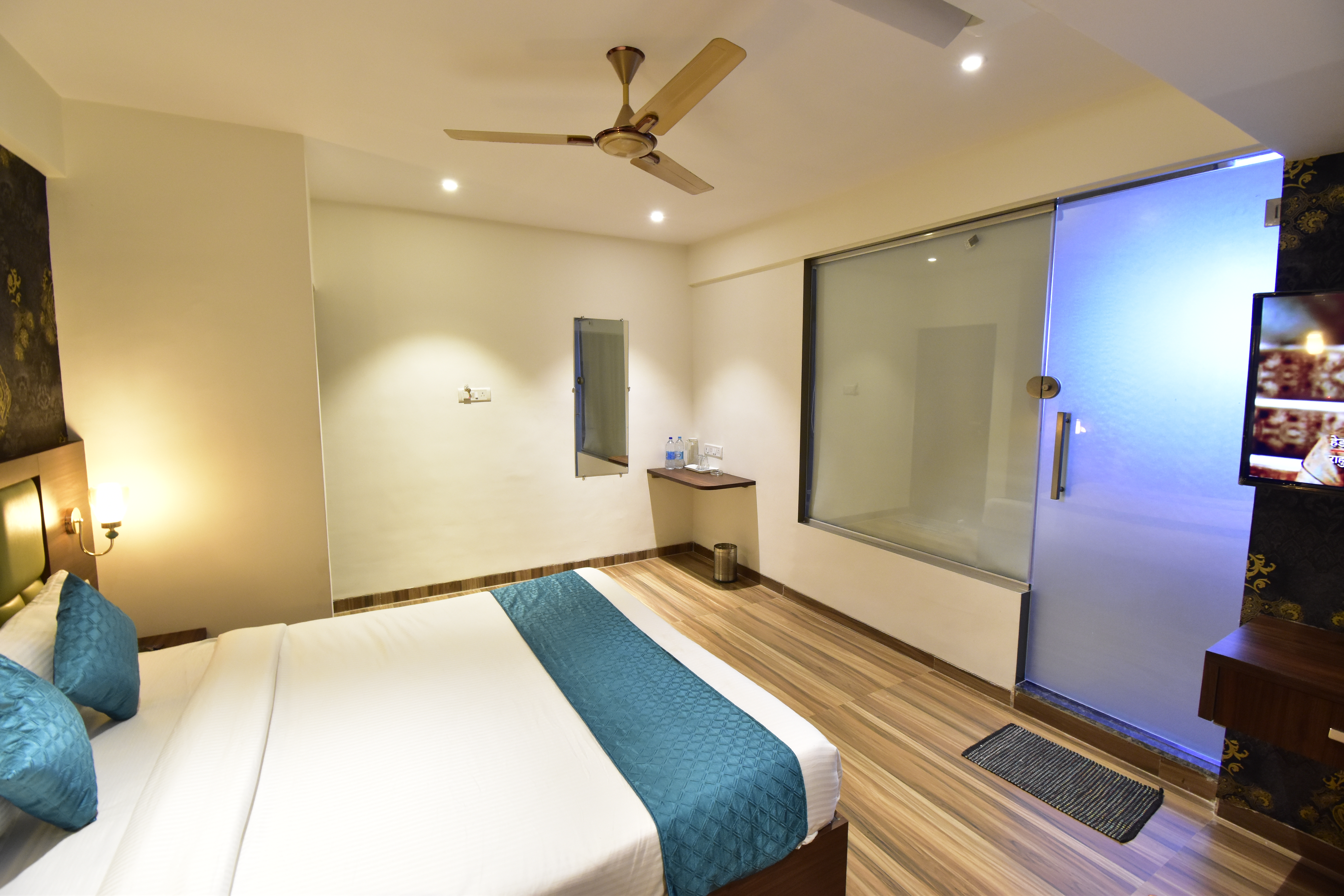 Hotel Candor Amigo,Dighe,3 star
