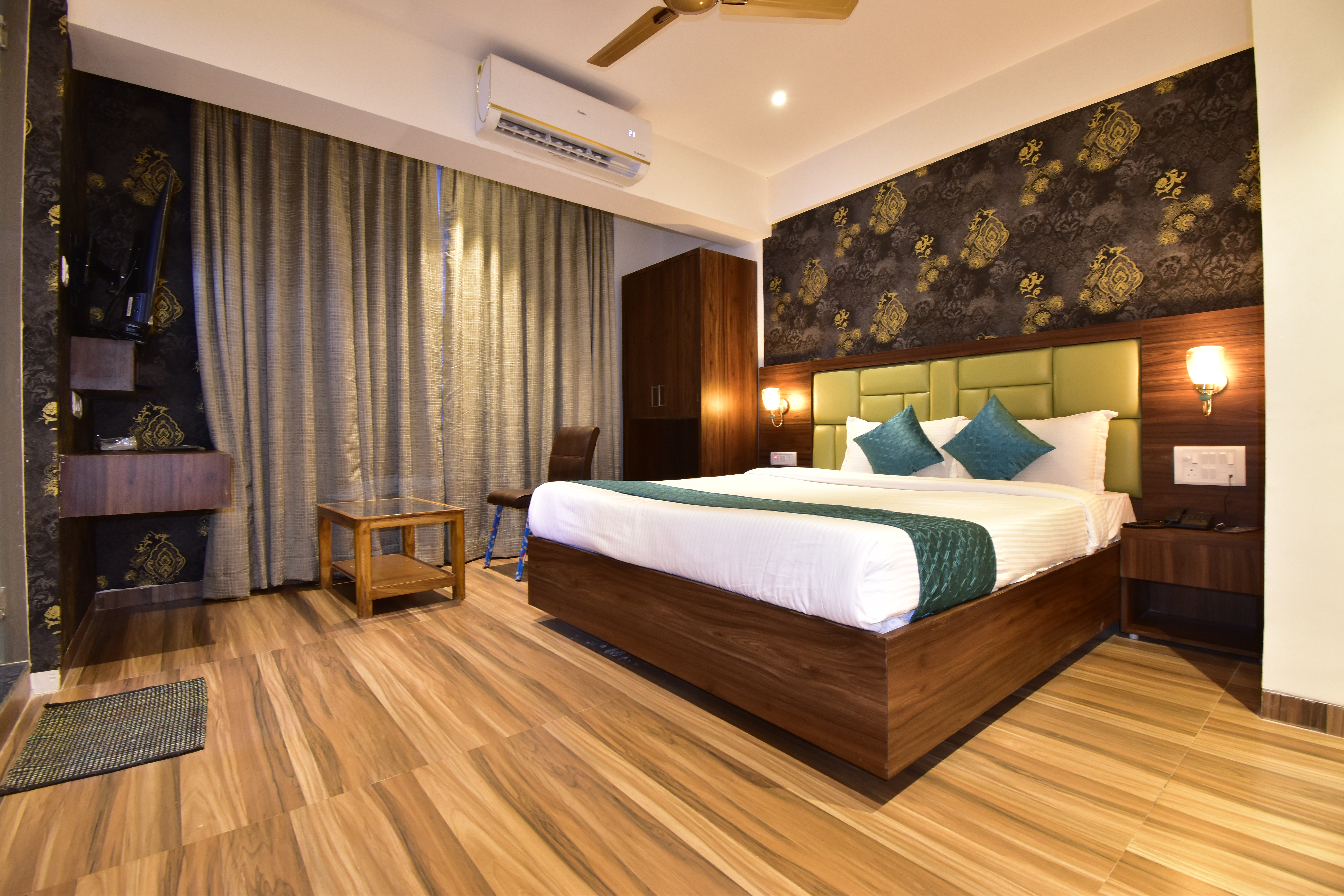 Hotel Candor Amigo,Dighe,3 star