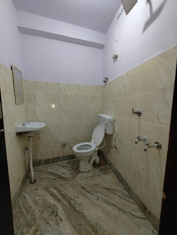 mauryan express hotel devli khanpur