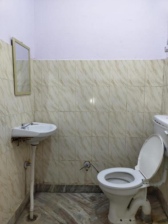 mauryan express hotel devli khanpur