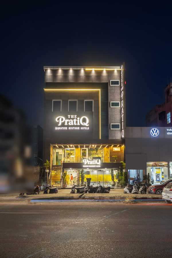 the pratiq luxe paschim vihar
