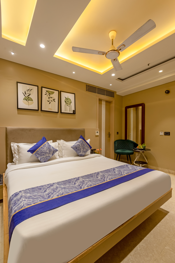 the pratiq luxe paschim vihar