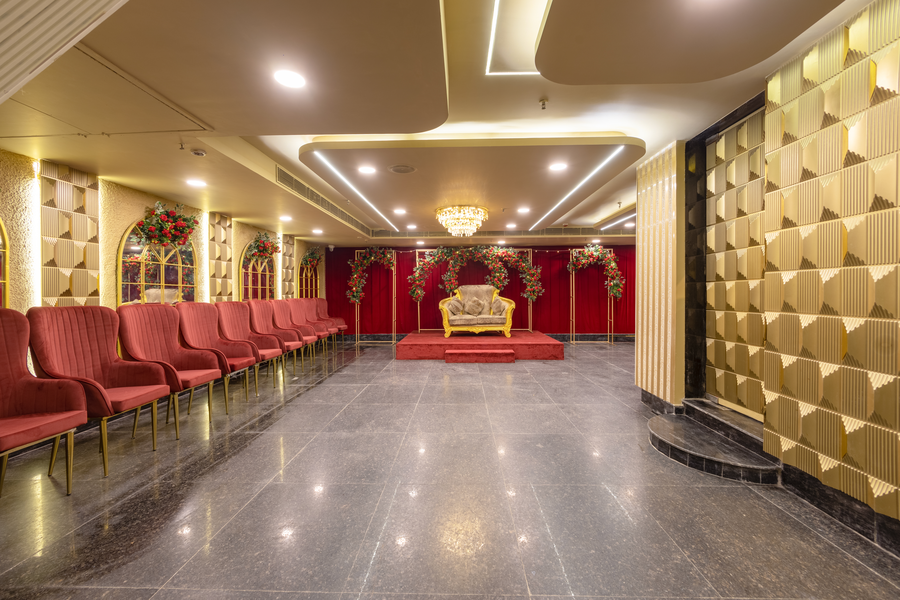the pratiq luxe paschim vihar