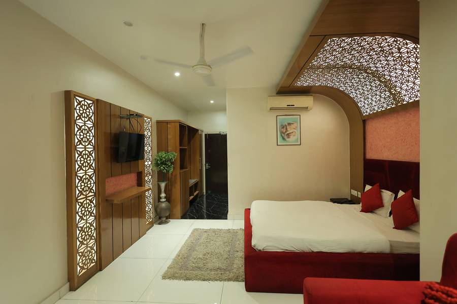 Hotel Grand Sai,New Moradabad,2 star
