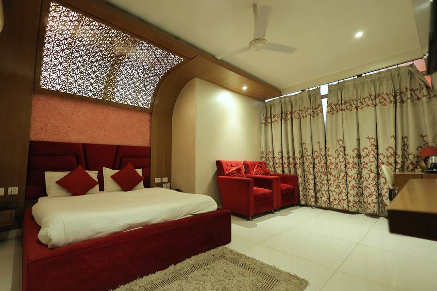 Hotel Grand Sai,New Moradabad,2 star
