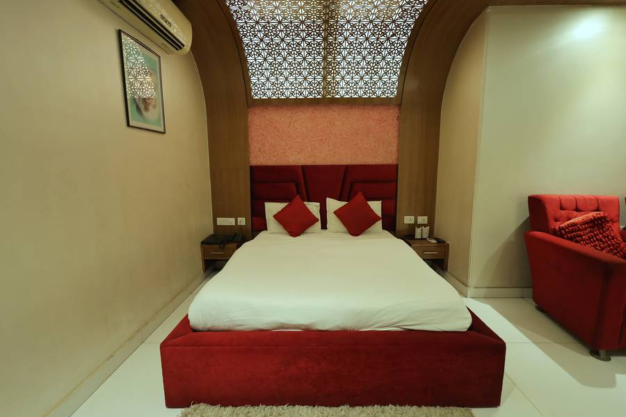Hotel Grand Sai,New Moradabad,2 star