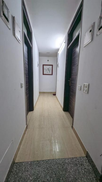 mauryan elite hotel lajpat nager
