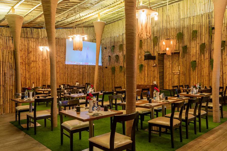 Golden Treat, Indore,Navlakha,3 star