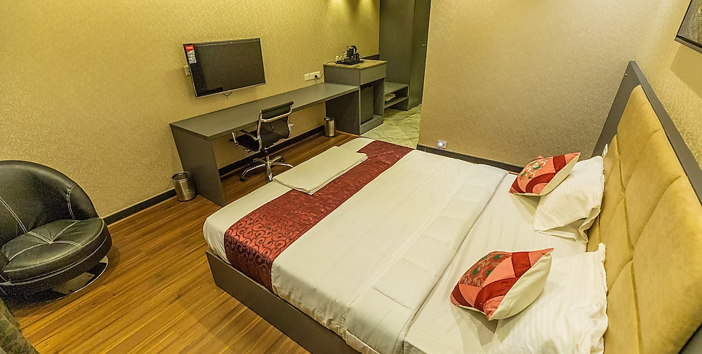 grand seasons the business hotel