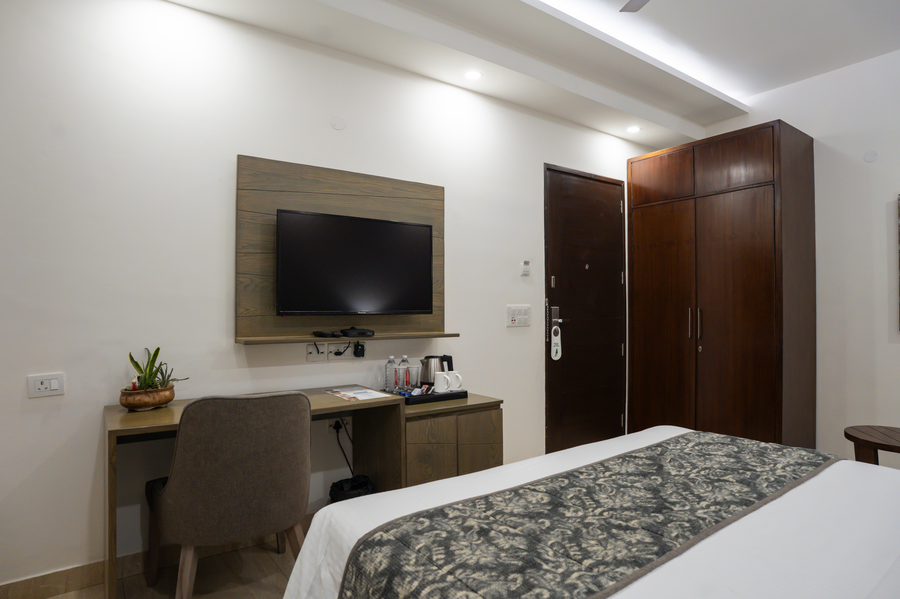 ahuja residency city centre