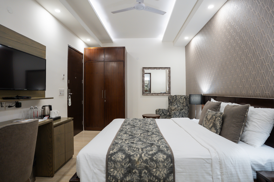 ahuja residency city centre