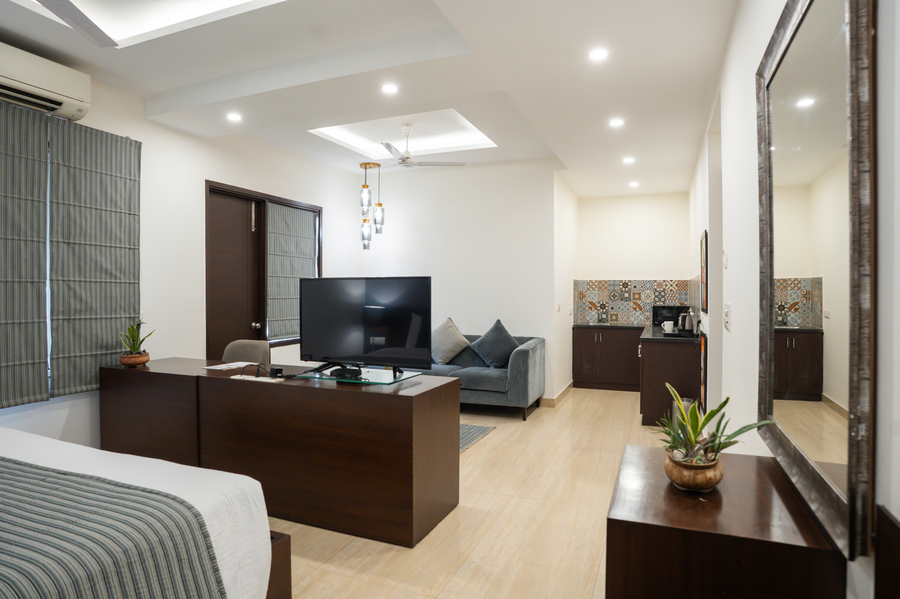 ahuja residency city centre