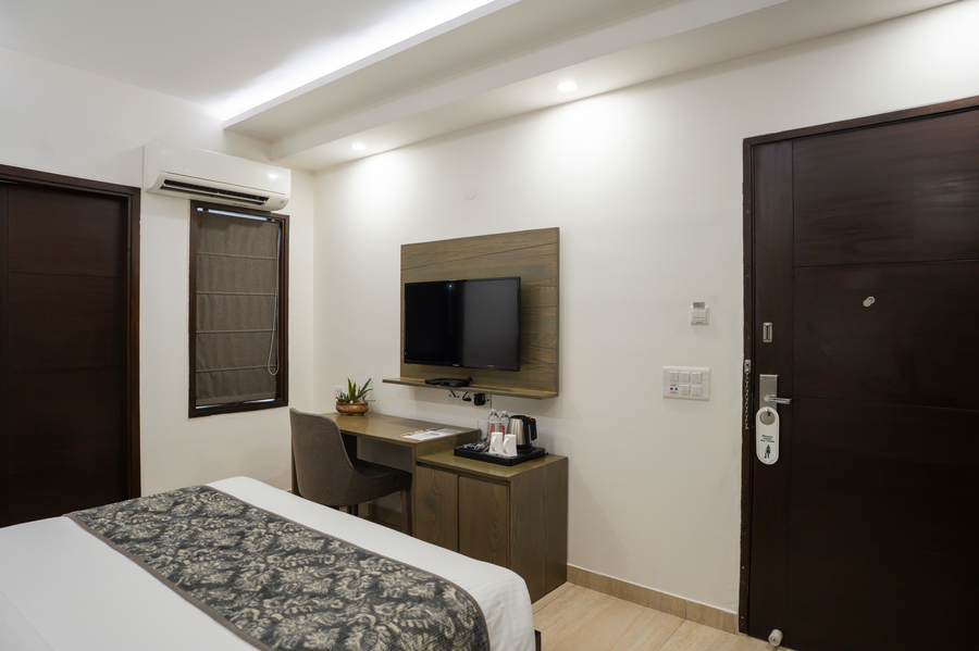 ahuja residency city centre