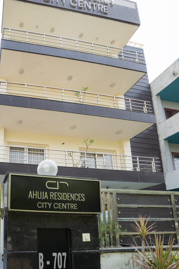 Ahuja Residency City Centre,B-707, Sushant Lok Phase I, Sector 43, Gurugram, Haryana 122009,3 star