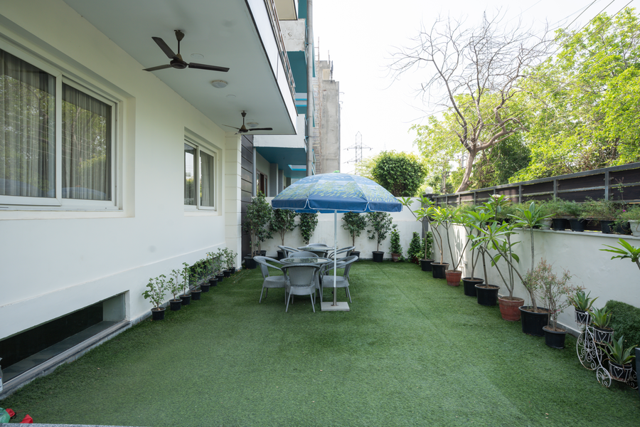 Ahuja Residency City Centre,B-707, Sushant Lok Phase I, Sector 43, Gurugram, Haryana 122009,3 star