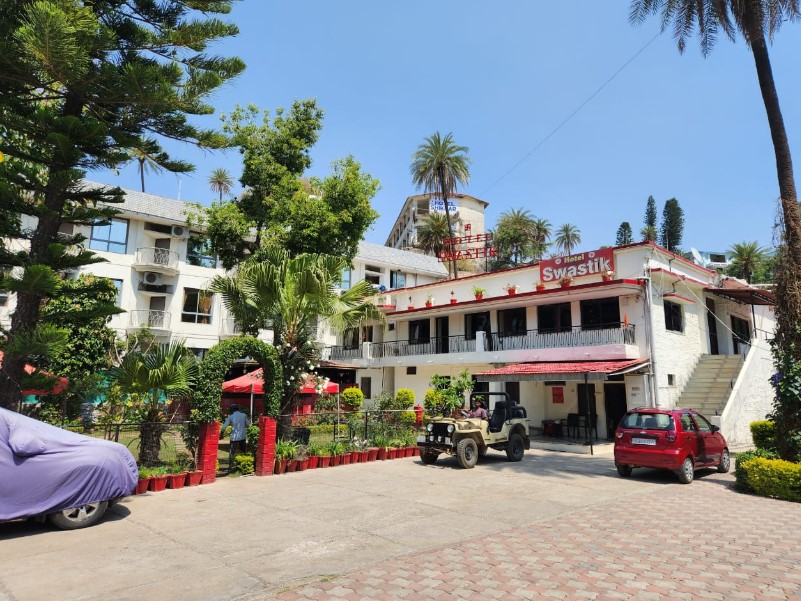hotel swastik