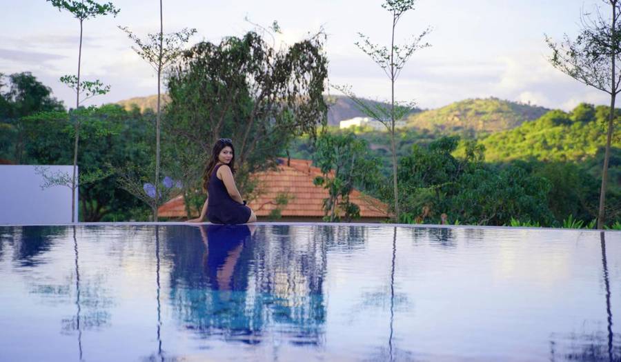 Luxury Infinity Swimming Pool