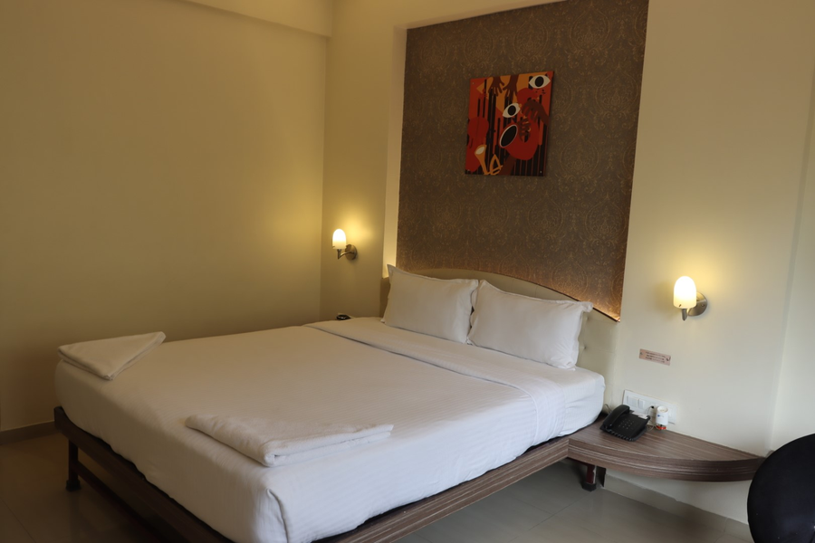 hotel sanai residency
